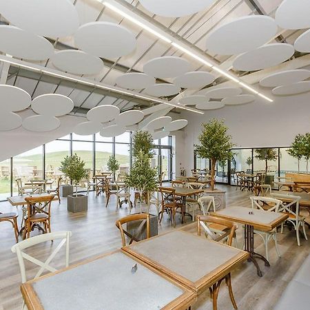 Woodland Lakes Lodges Thirsk Exteriör bild