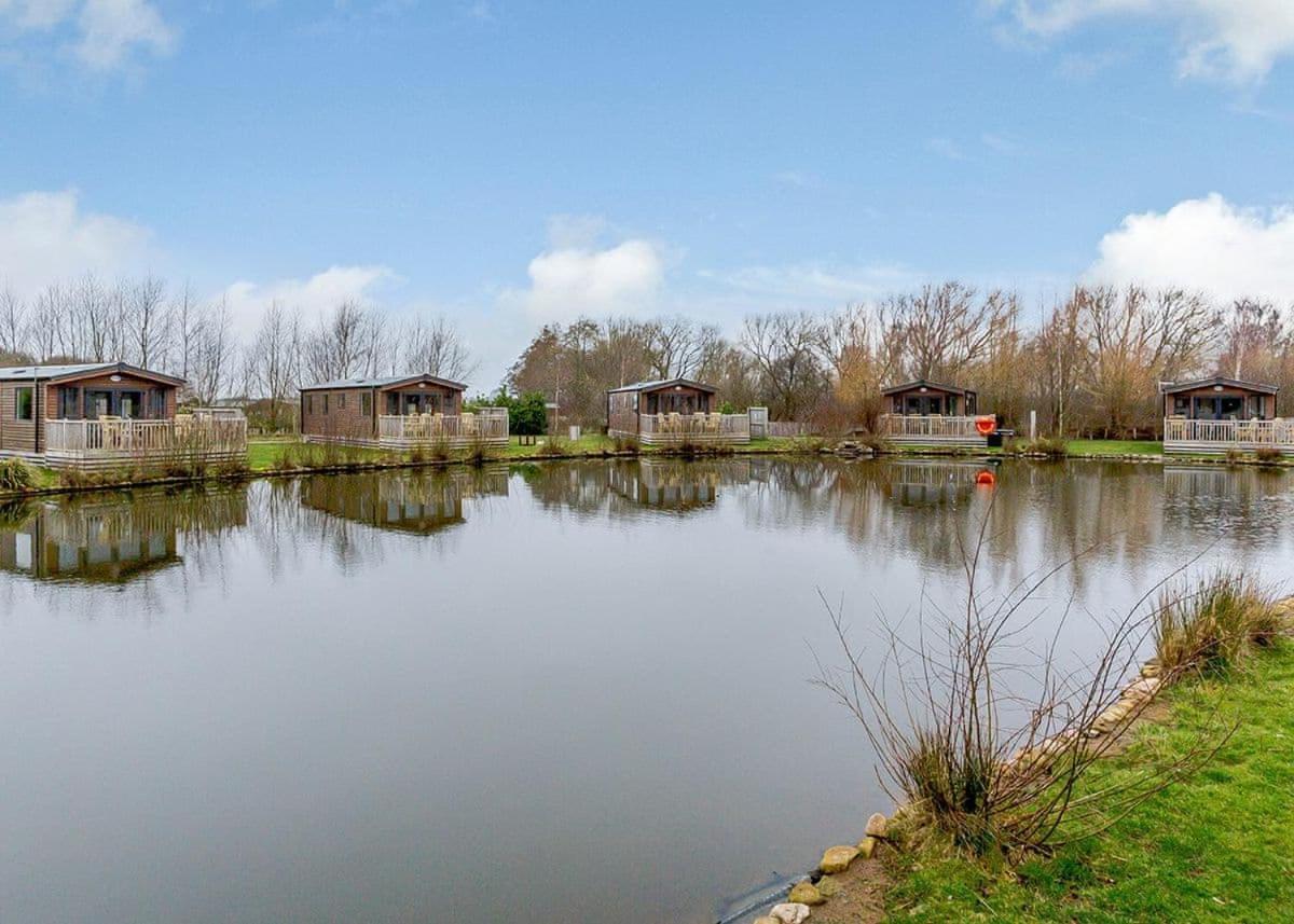 Woodland Lakes Lodges Thirsk Exteriör bild