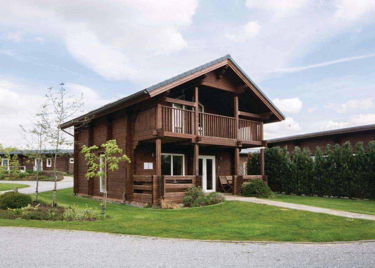 Woodland Lakes Lodges Thirsk Exteriör bild